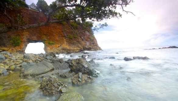 Pantai Pintu Kota Ambon Maluku